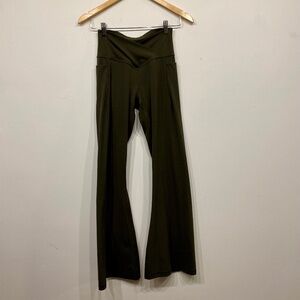 CRZ Yoga Green Flare Leg Crossover Yoga Pants Size Small